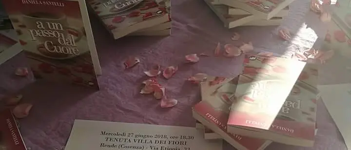 Un inno all'amore il primo romanzo dell'autrice Daniela Santelli