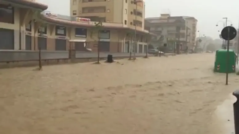 Alluvione a Corigliano Rossano, la procura di Castrovillari: «Indagati anche Oliverio e Occhiuto»