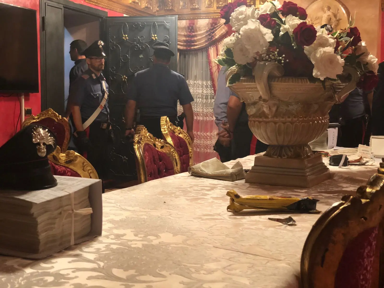 Il dominio dei Casamonica a Roma, le trattative con la 'ndrangheta e il ruolo di un cosentino [FOTO-VIDEO]