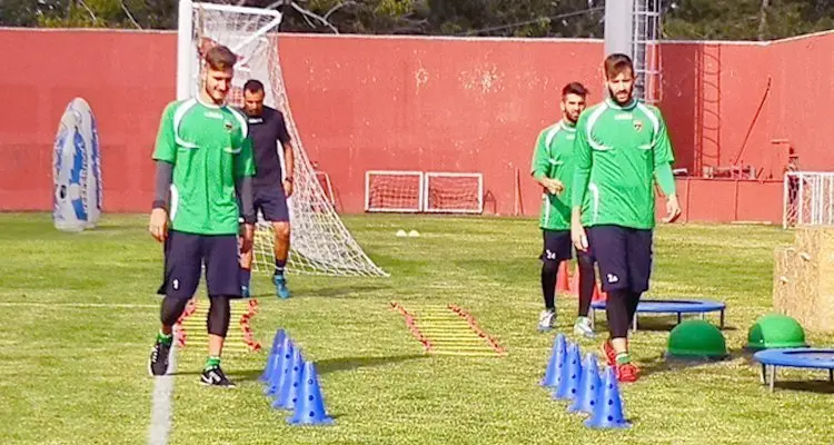 Calciomercato, recapitata al Cosenza un'offerta di prestito per Perina
