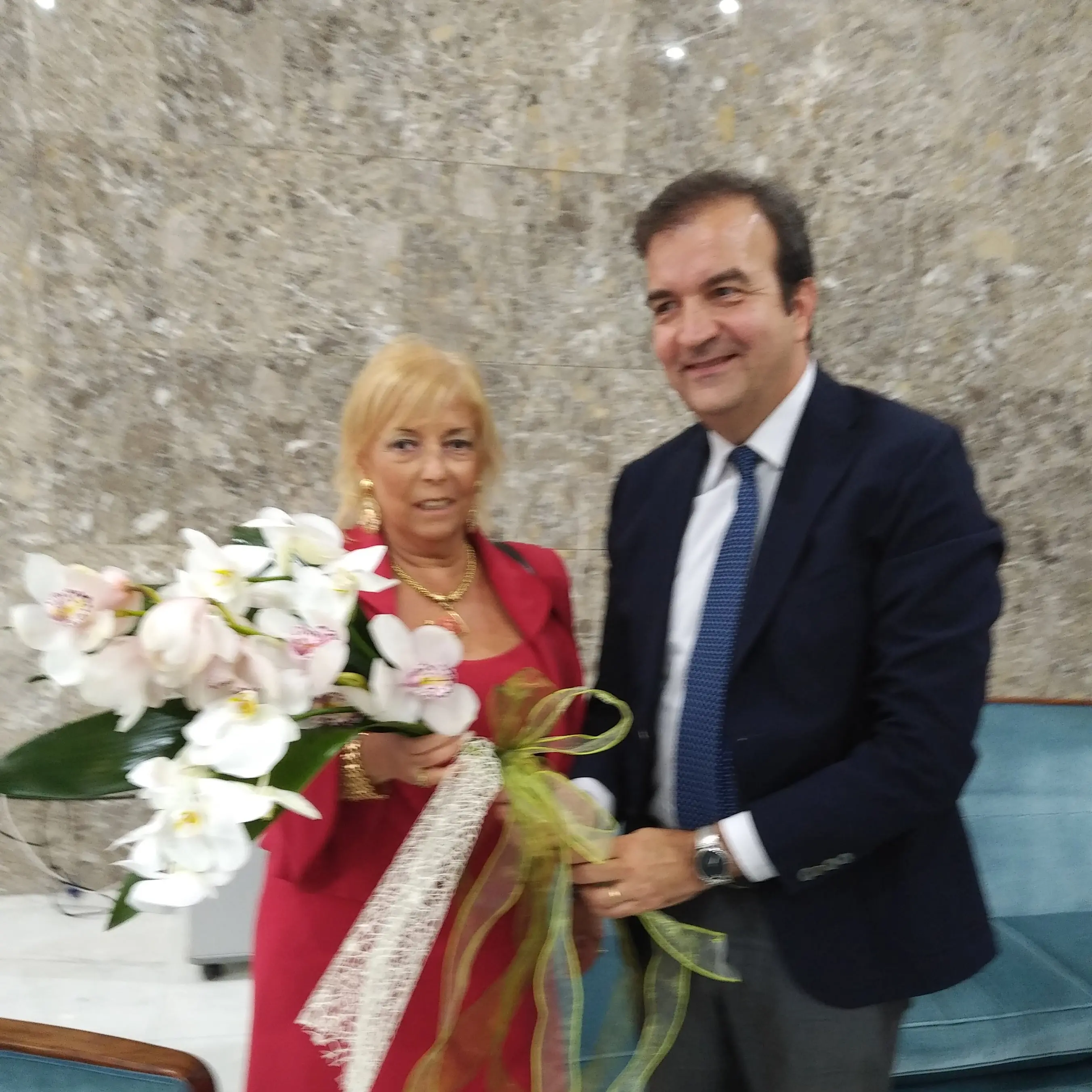 Occhiuto riceve il prefetto Galeone, portafortuna per il calcio: «Auguro la serie A...»