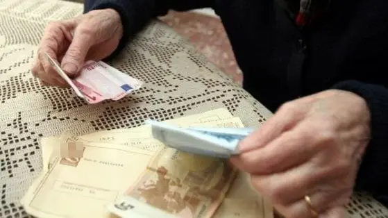 Anziani nel mirino dei truffatori: «Suo figlio è nei guai, lei deve pagare»