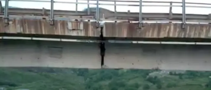 San Nicola Arcella, il ponte visto da un drone: ecco il video