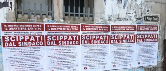 Cosenza, manifesti pubblici contro il sindaco Mario Occhiuto