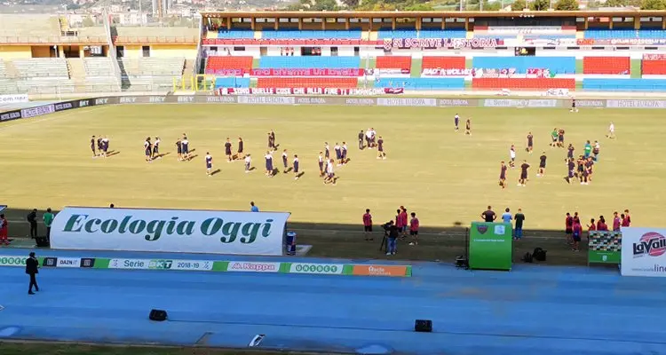 Cosenza-Verona si gioca. Lega di B ed arbitro hanno dato l'ok