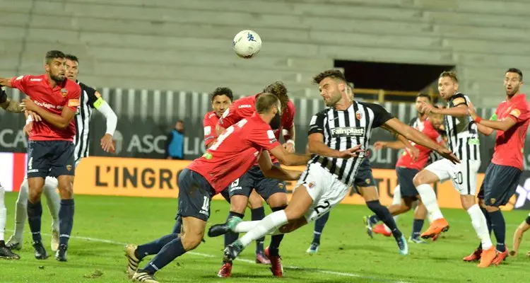 Mungo: «Cosenza, 1-1 giusto. ma dovevamo sfruttare le occasioni»