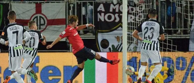 Maniero, primo acuto con il Cosenza. «Siamo compatti»