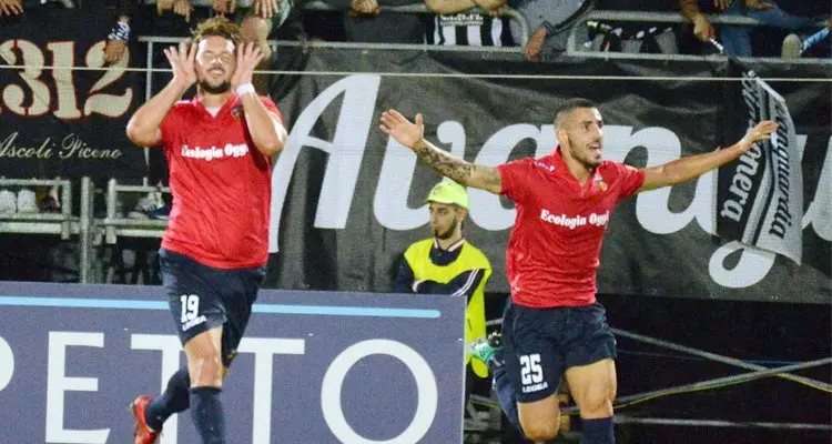 «Genny, fammi un assist» e Tutino risponde. Maniero è già \"il bomber\"