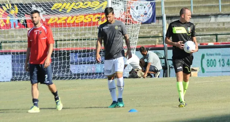 Cosenza, incubo 0-3. Ma tutto dipende dal referto dell'arbitro