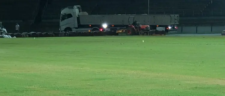 Stadio Marulla, terreno di gioco completato nella notte