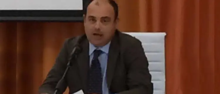 Rende, Petrassi alza la voce: «Annullate quel bando»