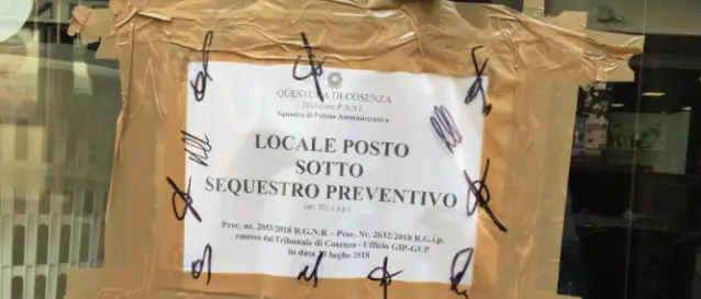 Cosenza, schiamazzi notturni: sequestrato il locale \"Vintage zone\"