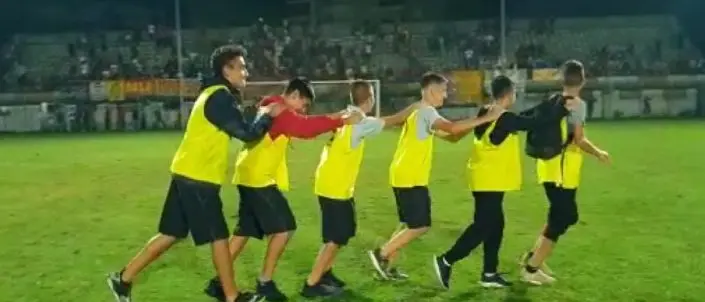 VIDEO. Catanzaro, un altro \"trenino\" dai ragazzi del Rende