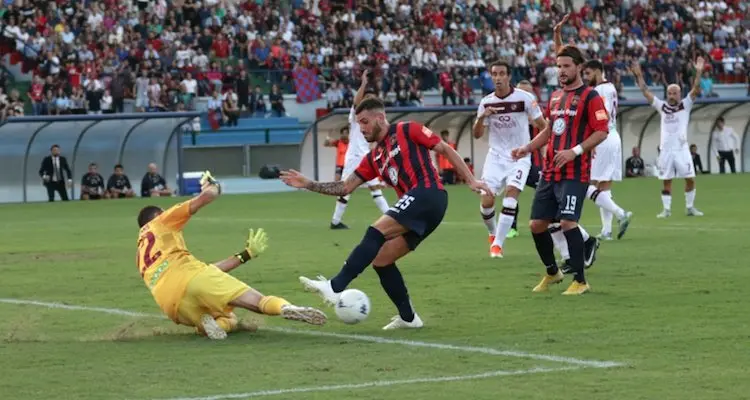 Livorno-Cosenza: le probabili formazioni e dove vederla in tv e sul web