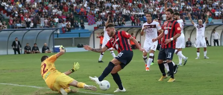 Livorno-Cosenza: le probabili formazioni e dove vederla in tv e sul web