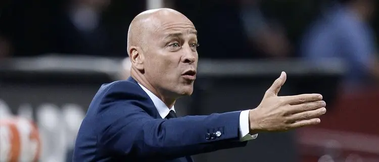 Primo esonero in Serie B. Cellino esonera Suazo, arriva Corini