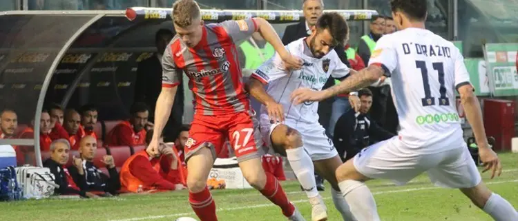 Calciomercato, poker del Foggia. Il Padova su Djuricic