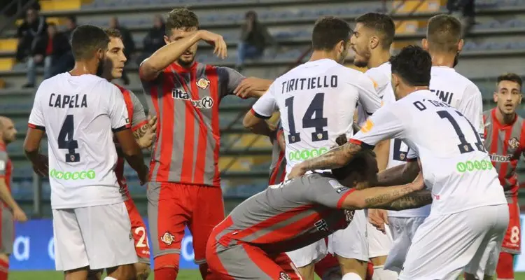 Cremonese-Cosenza 2-0: il tabellino