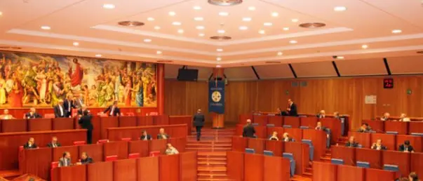 I massoni cosentini, Creazzo e la presidenza del Consiglio regionale