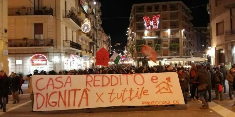 Emergenza abitativa e consumo di suolo: la nuova via è l'autorecupero
