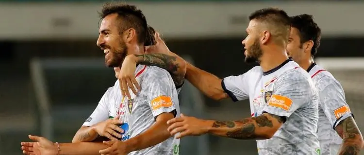Lecce, che blitz a Verona! La Mantia e Mancosu decisivi nell'anticipo (2-0)
