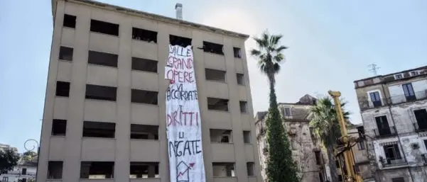 Emergenza abitativa, Occhiuto: «Occupare non è la strada giusta»