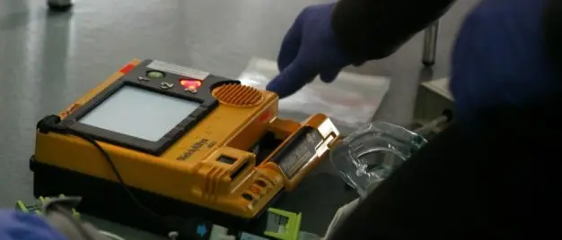 Vaccarizzo, il gruppo \"Comune Amico\" dona due defibrillatori