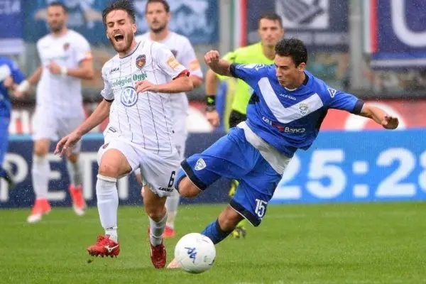 L'errore di Saracco costa caro al Cosenza: vince il Brescia
