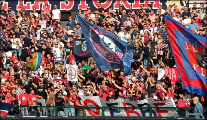Gli Anni Ottanta: «Guarascio lasci il Cosenza. Non andremo in Comune»