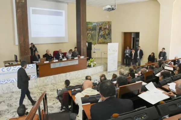 Cosenza, uno sportello camerale dedicato al microcredito