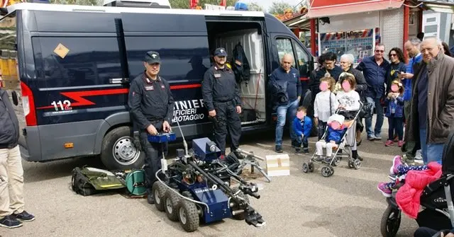 Lezioni di sicurezza dei carabinieri durante l'Oktoberfest [FOTO]