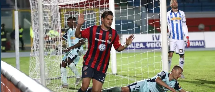 Autogol di Cerofolini, il Pescara strappa un punto contro il Cosenza