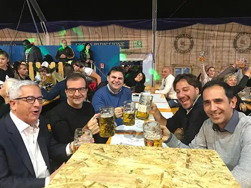 All'Oktoberfest di Rende divertimento e sfilate di sindaci... [FOTO]