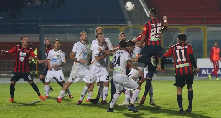 Il Lecce di Liverani tra aggressività e qualche sbavatura in difesa