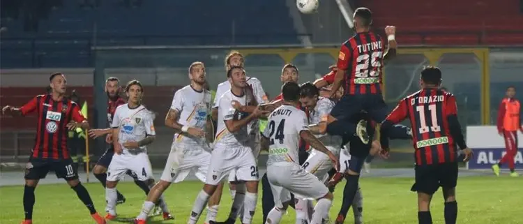 Il Lecce di Liverani tra aggressività e qualche sbavatura in difesa