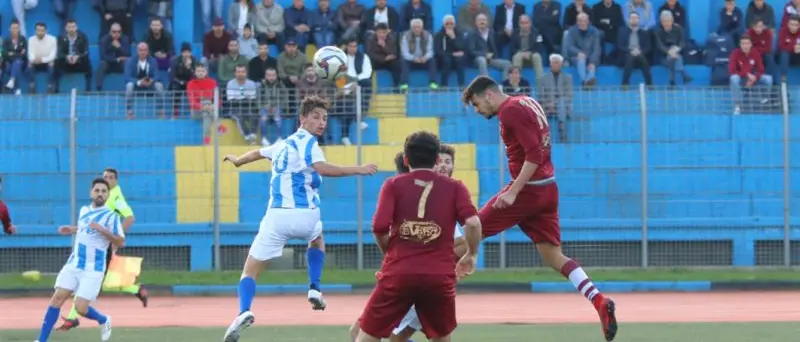 Ferraro, un gol che vale la vetta. Morrone di misura sull'Aprigliano (1-0)