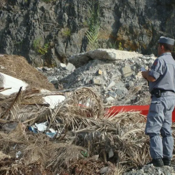 Scalea, sequestrata area di 14mila metri quadrati: c'erano rifiuti