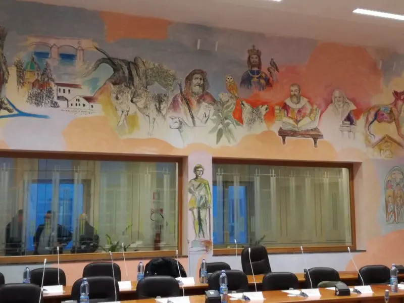 Cosenza, caos in Consiglio: no a discussione sui debiti di Occhiuto