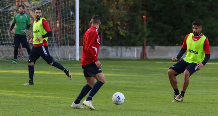 Braglia e il ritorno al 4-3-3. Contro il Crotone torna Maniero