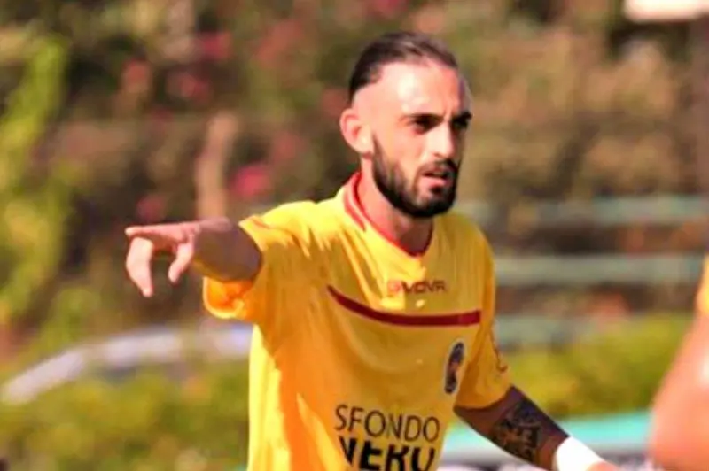 Locri: il \"cosentino\" Le Piane lascia la squadra granata