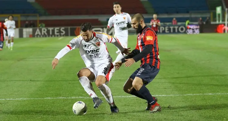 Il gioco è incoraggiante, l'attacco non fa gol. Gli up&down del Cosenza