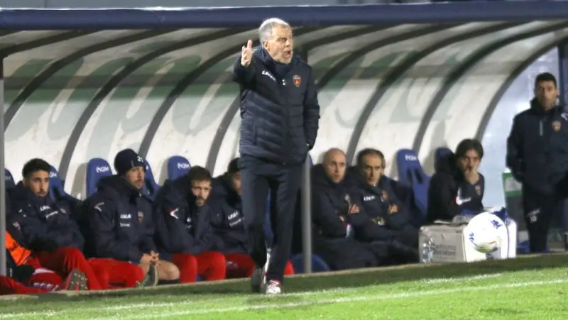 Cosenza, Braglia tuona: «Abbiamo bisogno di un campo di allenamento»