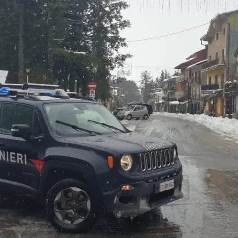 Camigliatello Silano, rubate auto ai turisti. I carabinieri le ritrovano