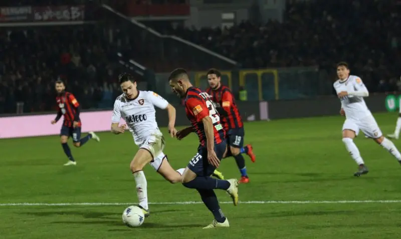 Salernitana-Cosenza: le probabili formazioni e dove vederla in tv e sul web