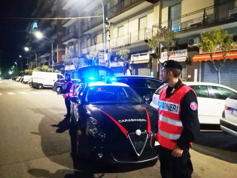 Accoltella il fratello per motivi ereditari, arrestato dai carabinieri