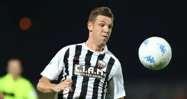 Calciomercato, Casasola attratto dal Crotone. Rosseti verso il Venezia