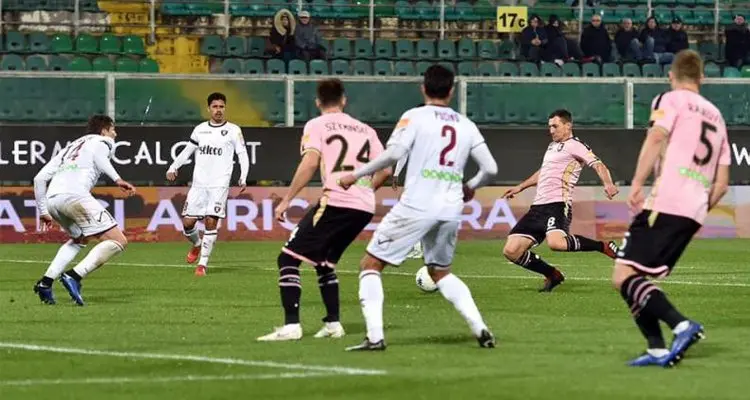 Deferito il Palermo per i bilanci. «Club tranquillo», ma si rischia la C