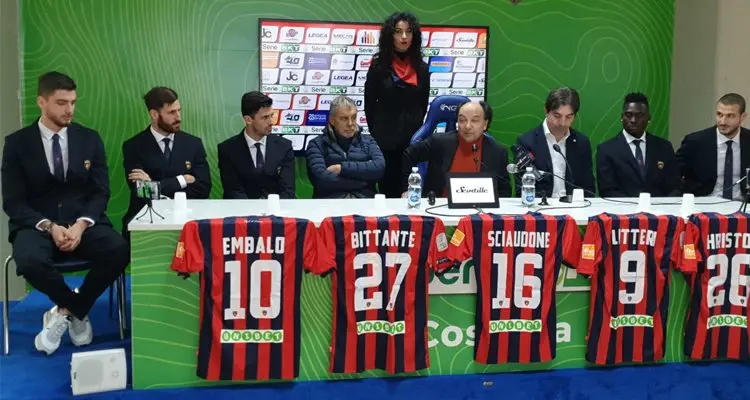 Guarascio: «Quota salvezza a 42 punti». Trinchera: «Su Dermaku...»