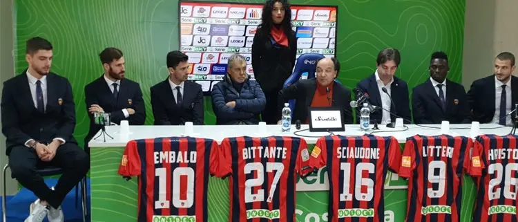 Guarascio: «Quota salvezza a 42 punti». Trinchera: «Su Dermaku...»