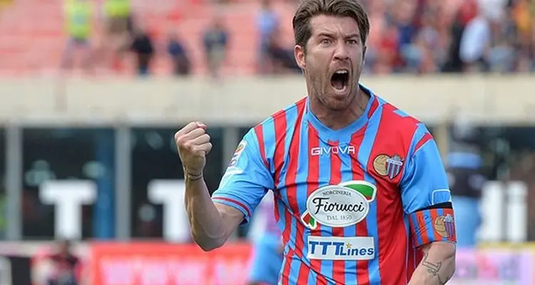 Il Cosenza torna sul mercato. Contatti con Mariano Izco